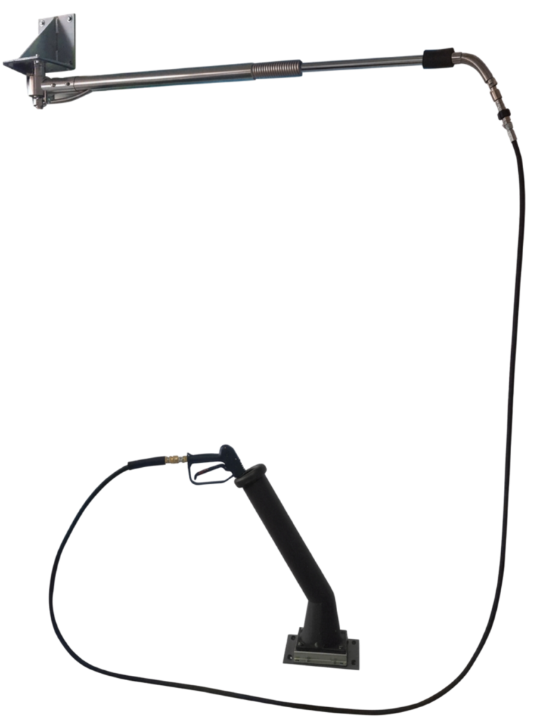 Ceiling-mounted swingboom with high-pressure hose and gun